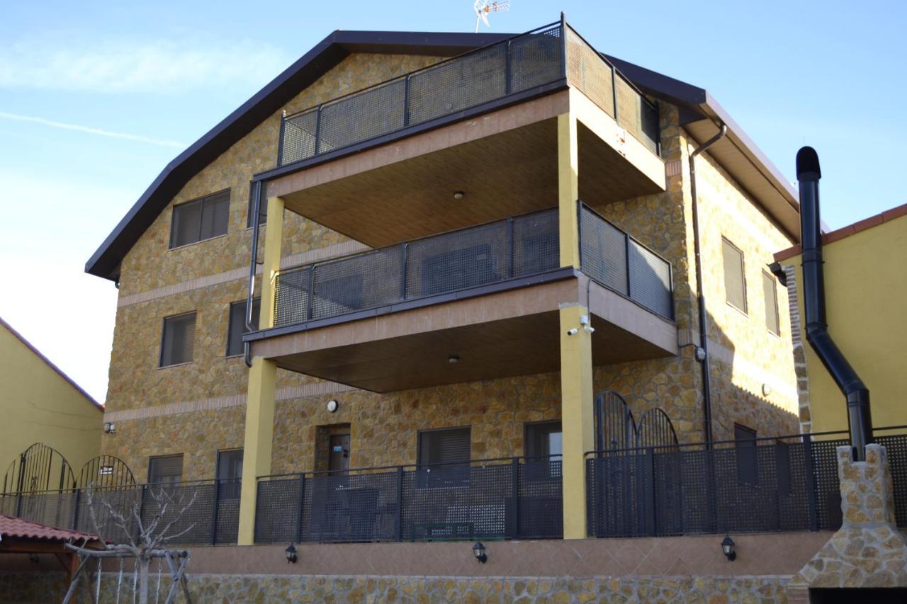 Apartamentos "Casa Rural De Aldea" Aldea del Fresno Экстерьер фото
