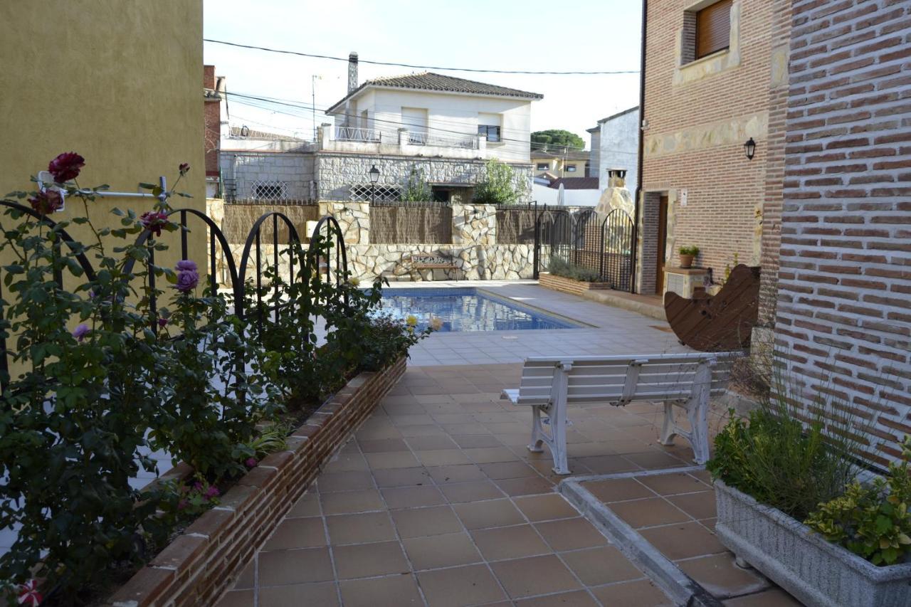 Apartamentos "Casa Rural De Aldea" Aldea del Fresno Экстерьер фото