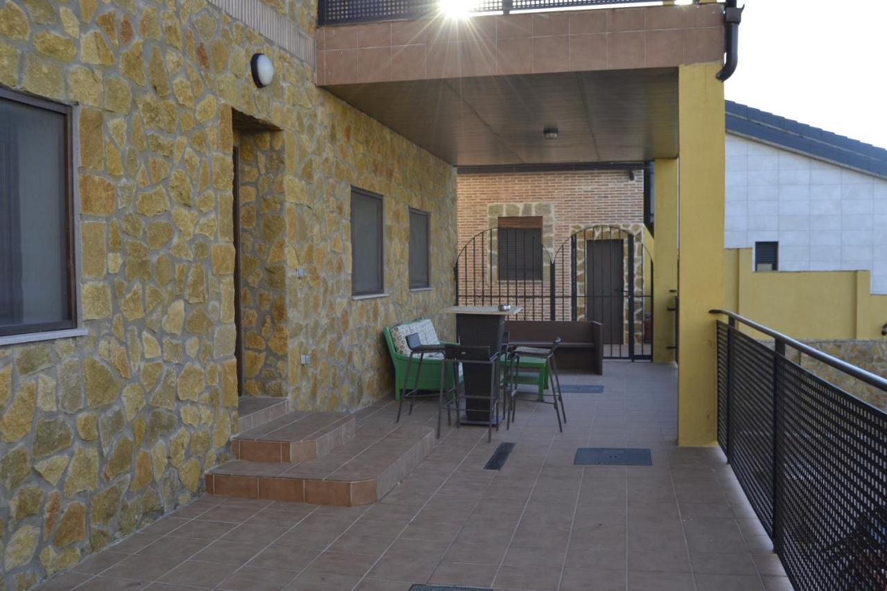 Apartamentos "Casa Rural De Aldea" Aldea del Fresno Экстерьер фото