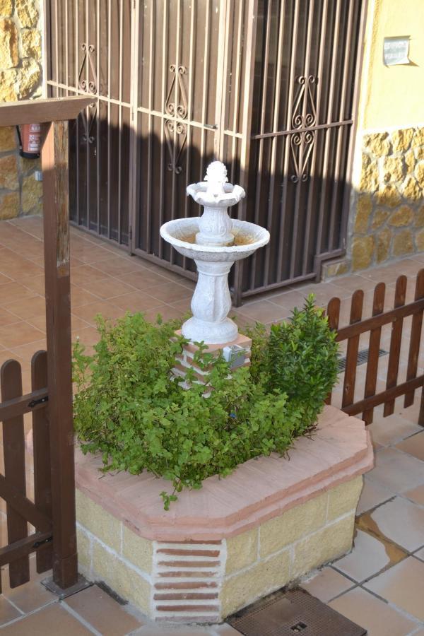 Apartamentos "Casa Rural De Aldea" Aldea del Fresno Экстерьер фото
