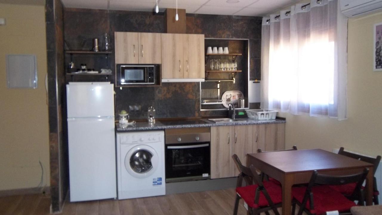 Apartamentos "Casa Rural De Aldea" Aldea del Fresno Экстерьер фото