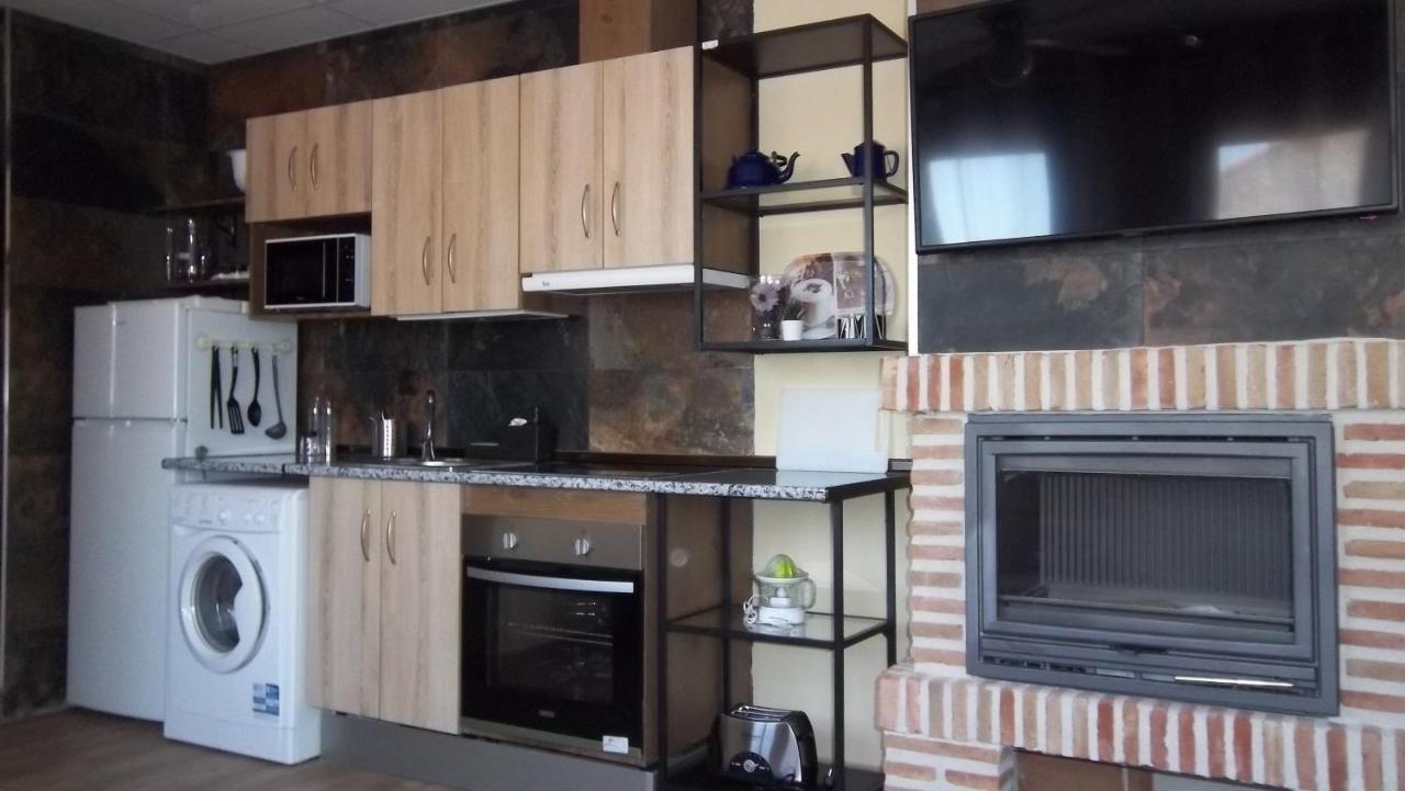 Apartamentos "Casa Rural De Aldea" Aldea del Fresno Экстерьер фото