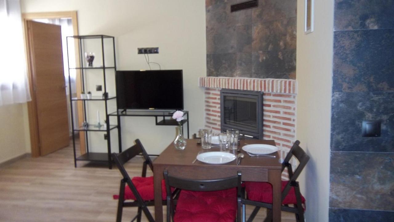 Apartamentos "Casa Rural De Aldea" Aldea del Fresno Экстерьер фото